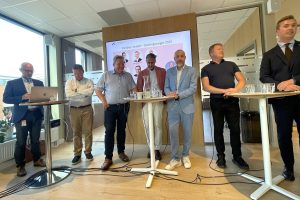 RV-redaktør Mads Yngve Storvik, Lars Birger Salvesen (KrF), Sverre Myrli (Ap), Abid Raja (V), Tom Staahle (Frp), Sigbjørn Gjelsvik (Sp) og Håkon Snortheim (H)
