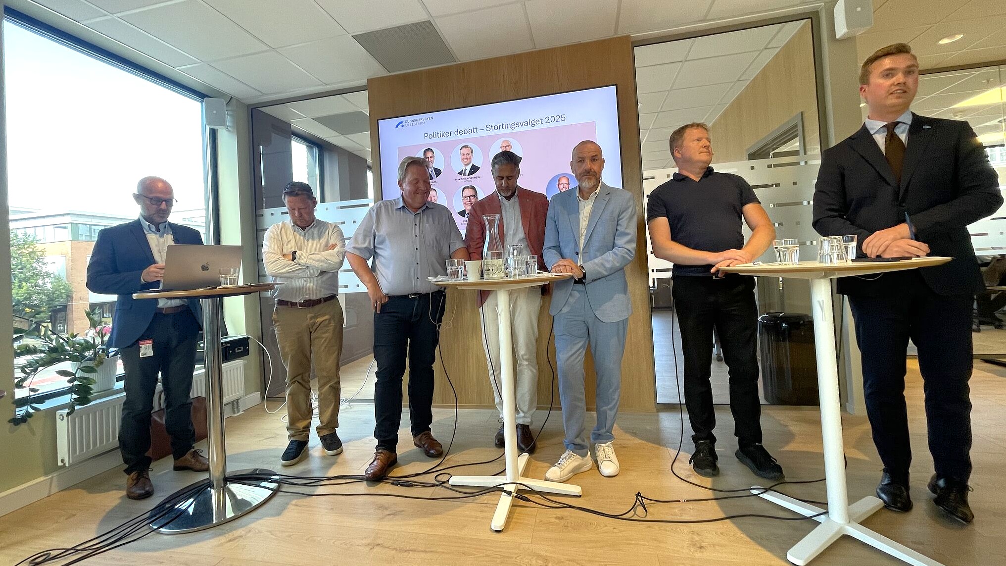 RV-redaktør Mads Yngve Storvik, Lars Birger Salvesen (KrF), Sverre Myrli (Ap), Abid Raja (V), Tom Staahle (Frp), Sigbjørn Gjelsvik (Sp) og Håkon Snortheim (H)